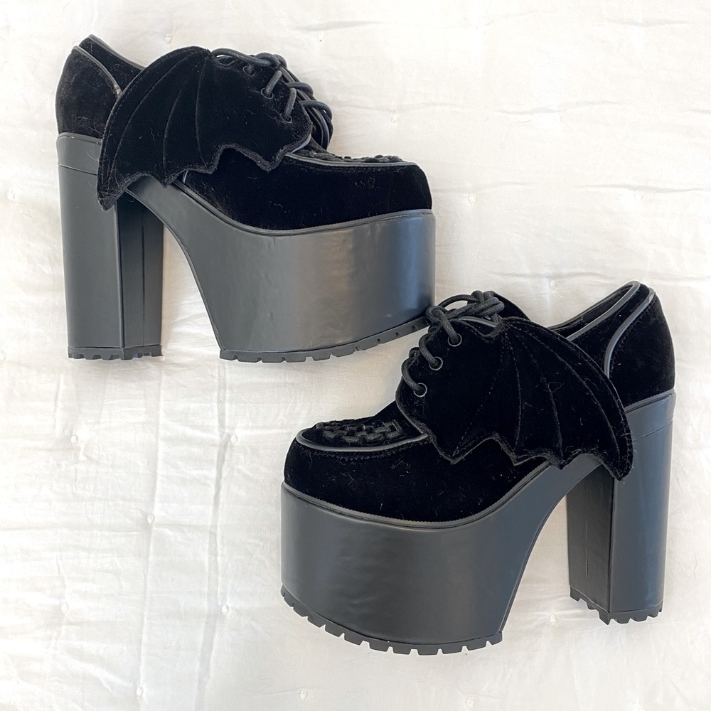 *New* 🖤 Current Mood Velvet Bat Platform Creepers 🦇 Women’s Size 5/5.5 🖤
